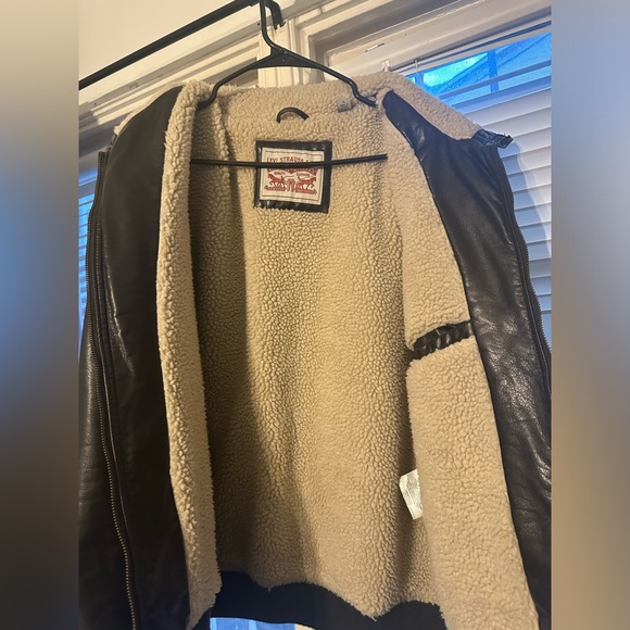 Brown Levi’s Faux leather Aviator bomber jacket. - Picture 6 of 7